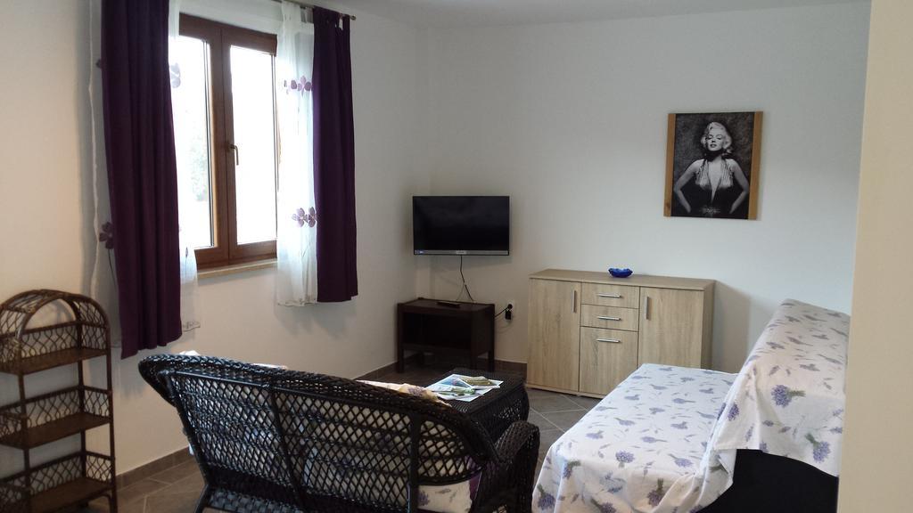 Abba Apartment Sveti Lovreč Pazenatički Eksteriør bilde