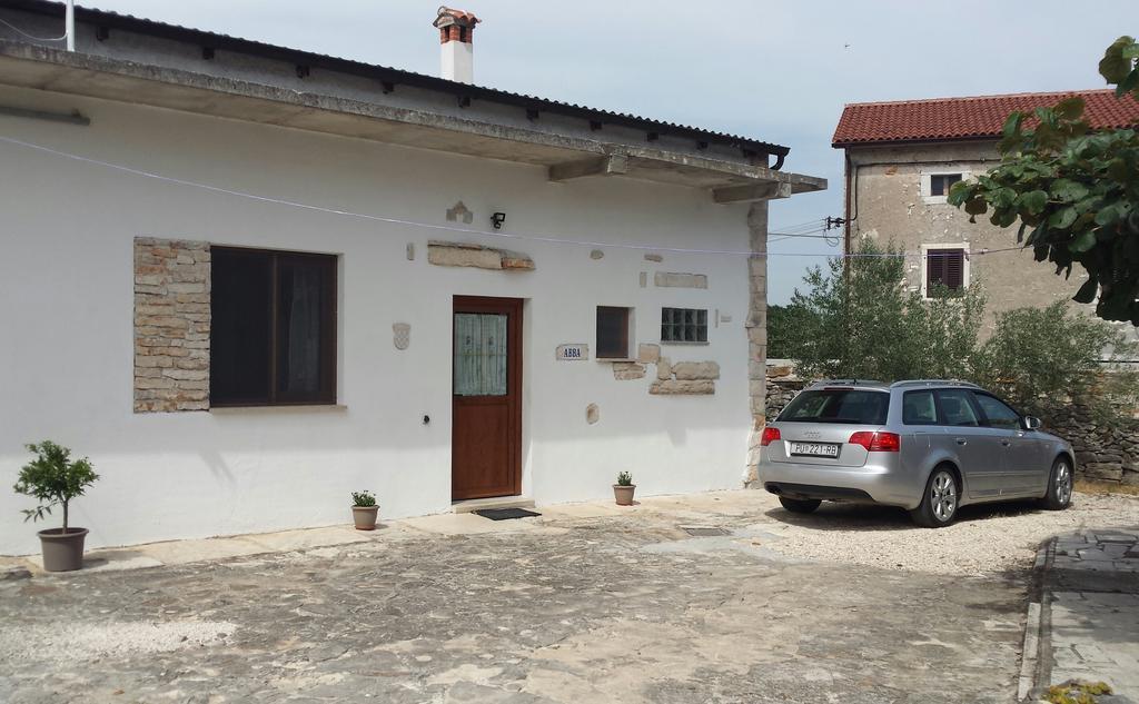 Abba Apartment Sveti Lovreč Pazenatički Eksteriør bilde