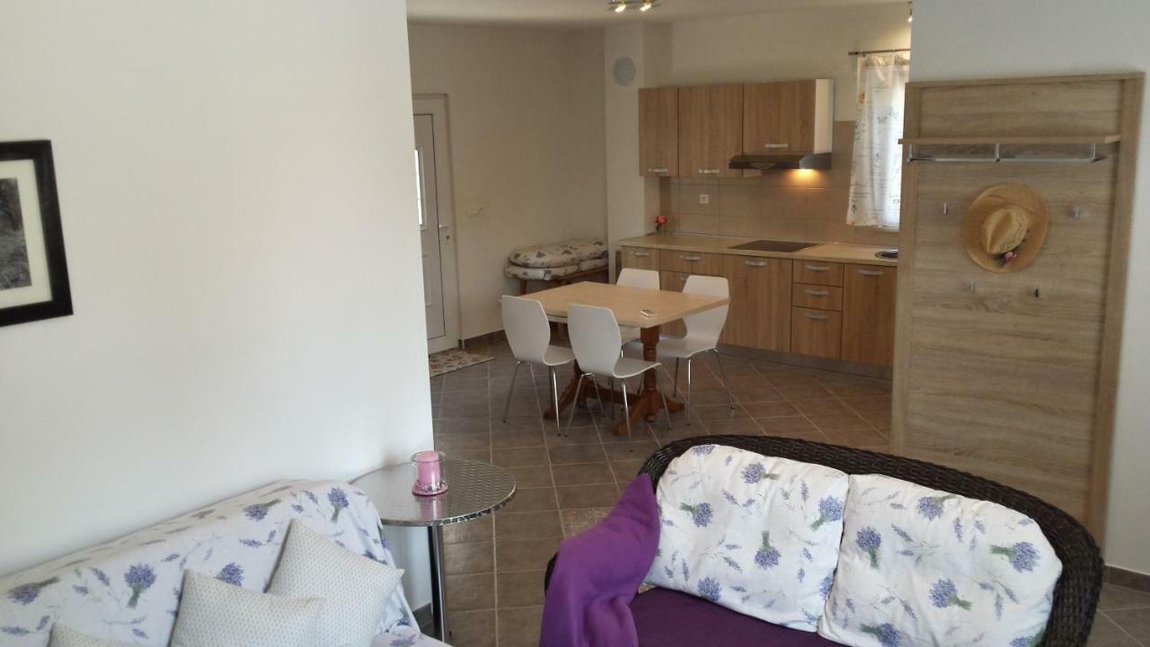 Abba Apartment Sveti Lovreč Pazenatički Eksteriør bilde